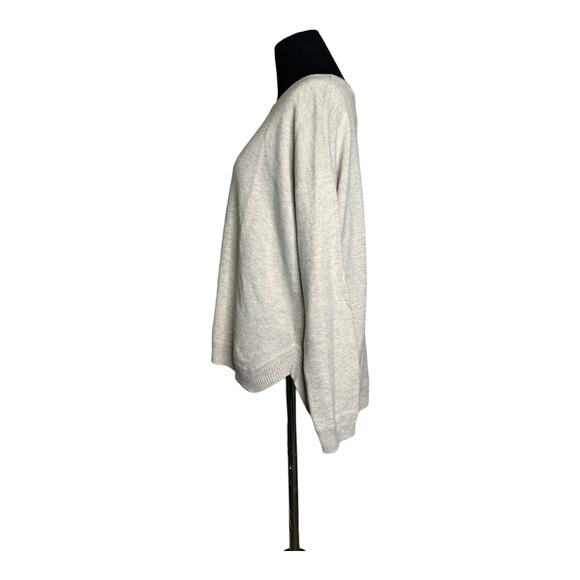 H&M beige crew neck back 1/4 zipper detail sweater size small - Picture 3 of 8